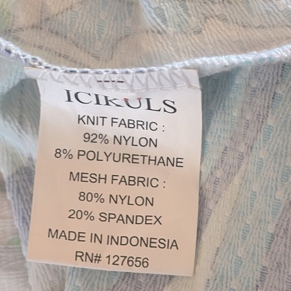 Icikuls Multi Color Long Sleeve Polyester & Spandex UPF 50+  1/4 Zip Pullover - Picture 5 of 5